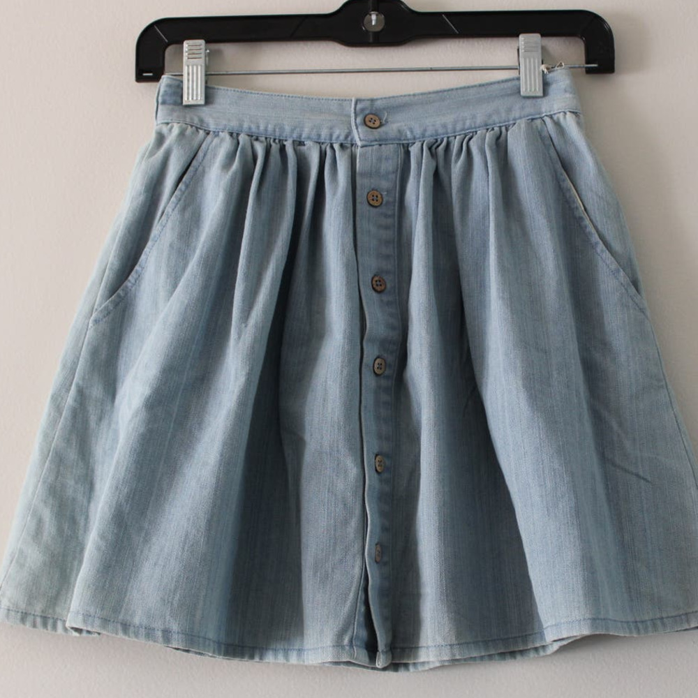 Rylee + Cru Light Blue Button-Front Mini Skirt